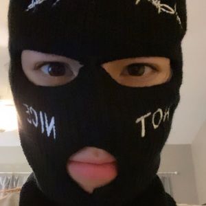 Meet your Posher, Kayla